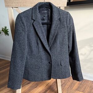Great condition Banana Republic Charcoal Women’s Blazer Size 6P